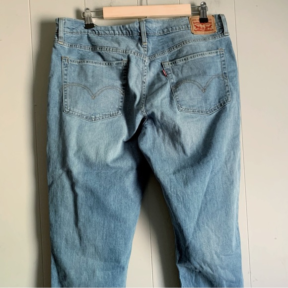 LEVIS Distressed Boyfriend Crop Jean Light Wash 32 - Picture 4 of 9